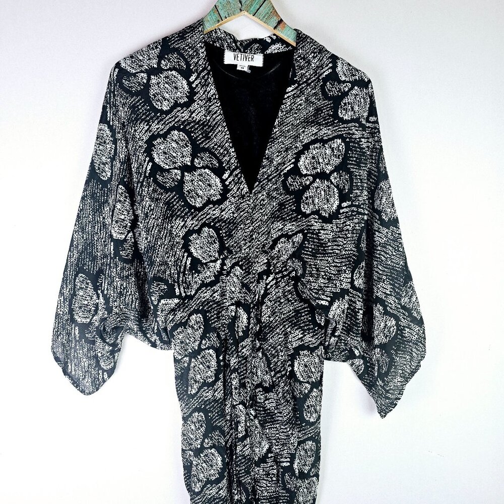Vetiver Retrograde Kimono Dress Big Butterfly Black and White All Over Pattern, - Picture 10 of 12